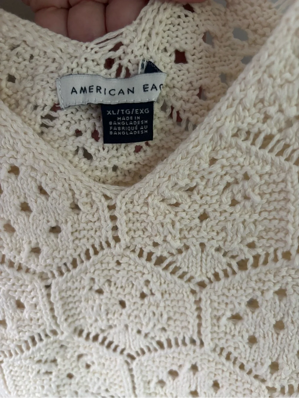 American Eagle Crochet V-Neck Cream Tank - Picture 2 of 3